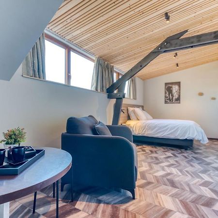 Les Chambres Du Vieux Chateau Abbaye d'Orval 外观 照片
